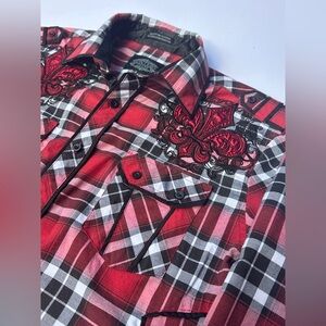 Men’s Montero Jeans Embroidered Shirt
Size Medium​